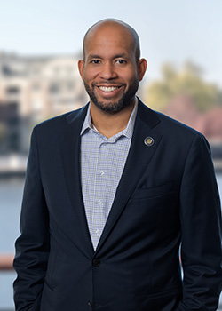 Jason Esteves